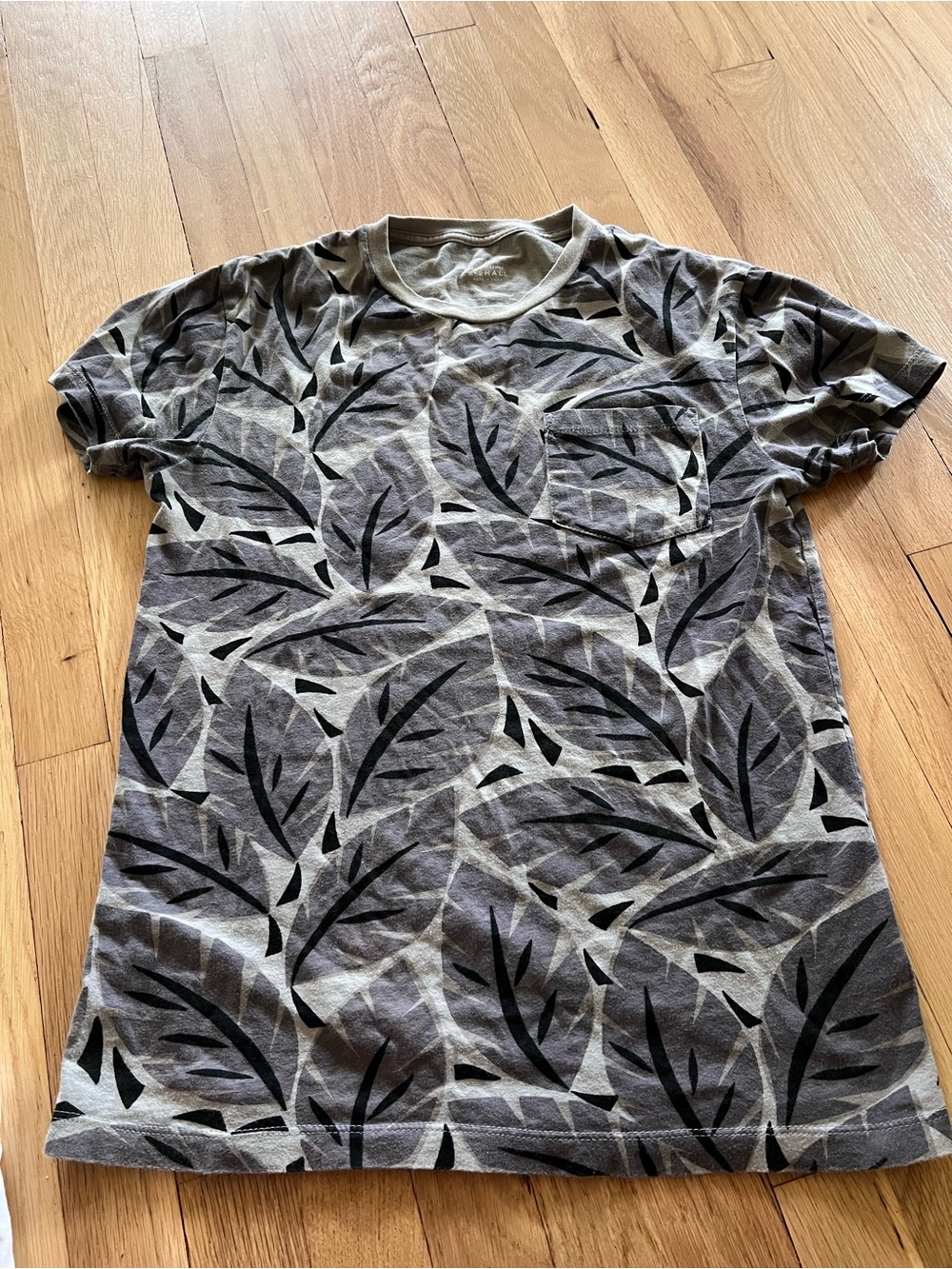 J. Crew Gray Leaf-Print Short Sleeve Tee XS